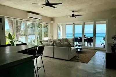Seaglass Loft Beachfront \"Sunset\" 3br/2ba