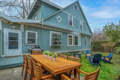 Image de Game Room, Fire Pit, Sleeps 12, Walkable Retreat