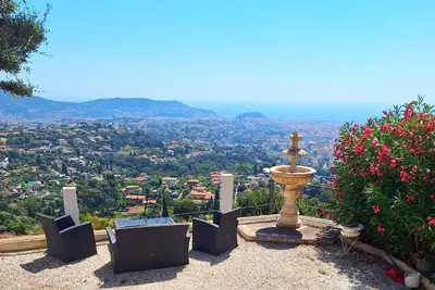 Image de Villa Canteperdrix vue mer panoramique. Le calme à deux pas de la ville de Nice