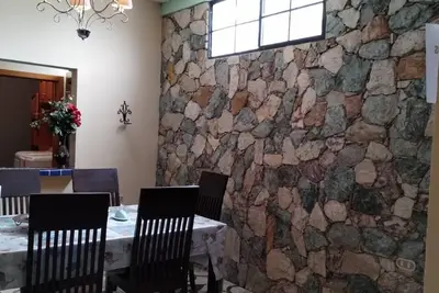 Spacious 5-bedroom house in charming Ahuachapán with WiFi, Ac