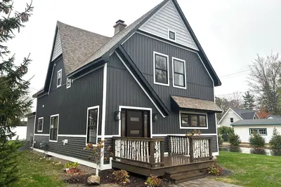 Image de 4-bedroom house in the heart of downtown Boyne City, 1 block from everything!
