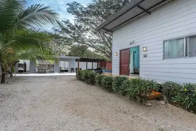 Image de Potrero House. Four bedrooms, pool and ranch.