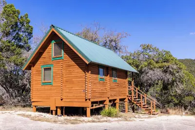 Image de Getaway Cabin: Texas Hill Country Resort \/w Pool