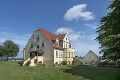 Image de Ferienwohnung 6 direkt am Wasser im Gut Grubnow Rügen