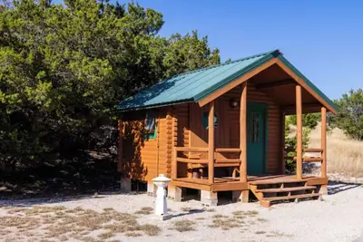 Image de Trails End Cabin: Texas Hill Country Resort + Pool