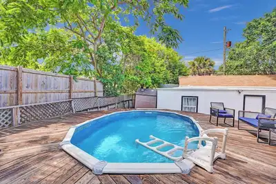 Image de Nestled Palm Beach Oasis w/ Private Pool mins to Beach/Downtown/Games/Family Fun