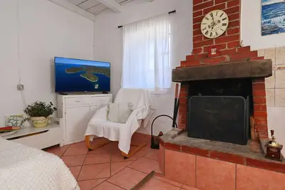 Image de Maison de pêcheur près de la mer Baie Lanđin, Pasman (K-24044)