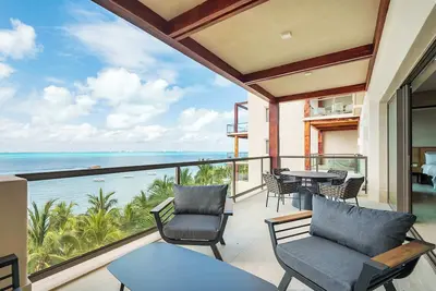 Image de Artila Isla Mujeres: Exclusive Oceanview Stay with Pool & Beach Access