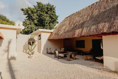 Image de Ixum - A Haven of Creativity and Culture