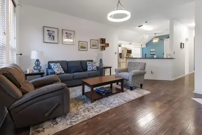 Image de 3-bedroom house in welcoming Lewisville near Dfw Airport