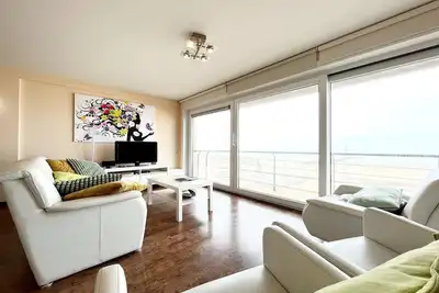 Image de Appartement moderne avec vue sur la mer