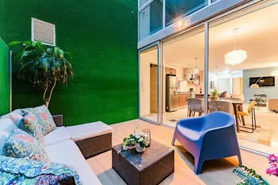 Image de Spacious Retreat with Private Roof Terrace