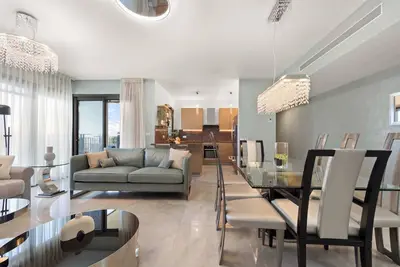 Image de ✨ Magnifique 5p Terrasse\/Parking by Isrentals ✨