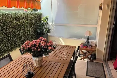 Image de Appartement T3 Rdc avec terrasses, 300 mètres des Plages, accès tous commerces,