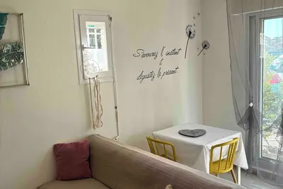 Image de Appartement centre village 200 m Plage avec jardin parking et wifi fibre