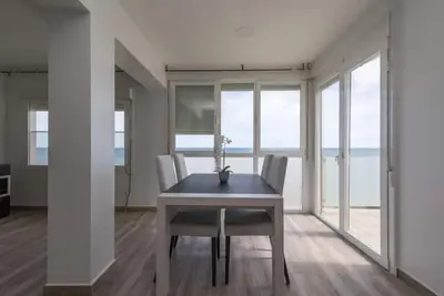 Image de Villa in first line of beach, Valencia.
