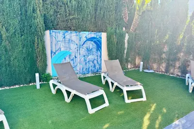 Image de 5 Bedroom Villa with Private Pool, Las Mimosas central community
