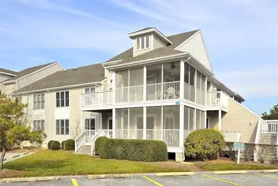 Image de Activities included up to $300 Free Per Week! ! Free Daily Activities! ! Bright and clean first floor 3 bedroom, 2. 5 bath one level Sea Colony unit with all of the modern conveniences