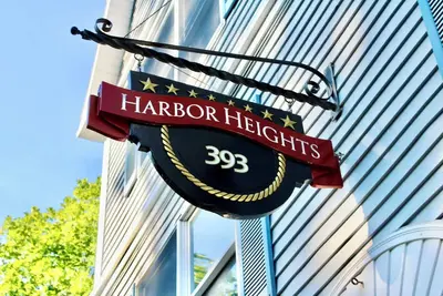 Image de 2-bedroom Apartment in Downtown Southwest Harbor [Seawall]