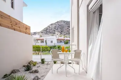 Image de Modern studio with terrace near the beach