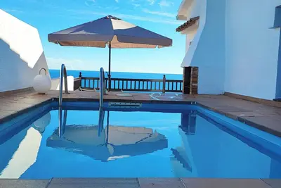 Image de Apartment with sea views and private pool