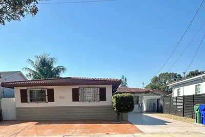 Image de Fully renovated 2-bedroom house in Coral Gables with Ac, WiFi