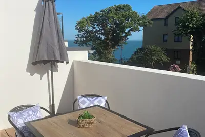 Image de Seaview luxury 2 bedroom Apartment. Balcony coastal views. Ferry discounts