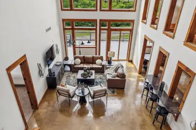 Image de Luxury Countryside Home! Sleeps 22+/Pickleball