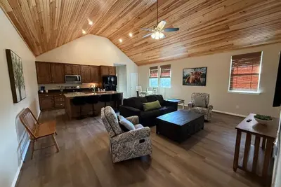 Image de Charming 2-bedroom apt in lovely Honey Grove Tx. Minutes from Boi D'Arc Lake!