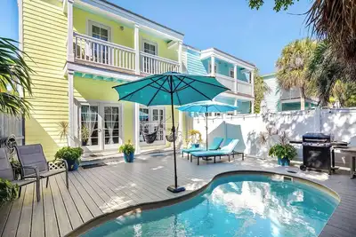 Image de Atlantic Cabana | Luxury 3-Bedroom Townhome Steps from the Ocean