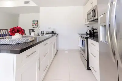 Image de Charming 3-bedroom townhome between Miami and The Keys!