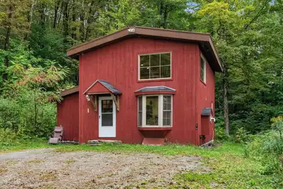 Image de Cozy Cottage at Cold Moon Farm!