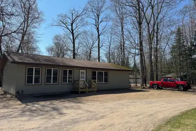 Image de Charming 2-bedroom 1. 5 bath cabin in delightful Saint Germain Wi with WiFi