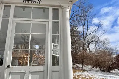 Steps to the Delightful Village of Millbrook ☆ Fun Family Getaway