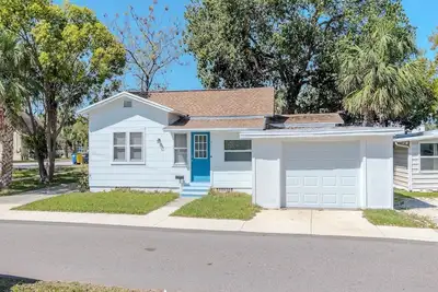 Charming 3br Home in Clearwater