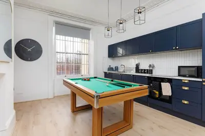 Image de Flatzy – City Centre Mansion 2, Sleeps 22, 4 Baths
