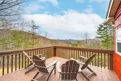 Image de Pet-Friendly Cabin w\/ Hot Tub in North Carolina!