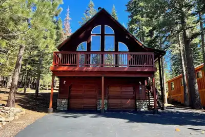 Image de Charming 3-Br Chalet in Tahoe Donner