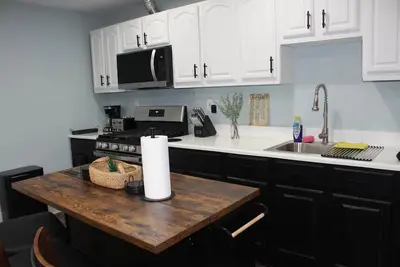 Image de Stylish & Spacious Newark Retreat - Perfect for City Getaways!