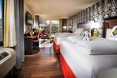 Image de Prima Donna 2 King Jr Suite - Staypineapple, The Maxwell Hotel, Seattle Center