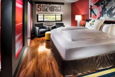 Image de 5th Avenue Suite at Staypineapple, Hotel Five, Downtown! Parking, Pets Allowed