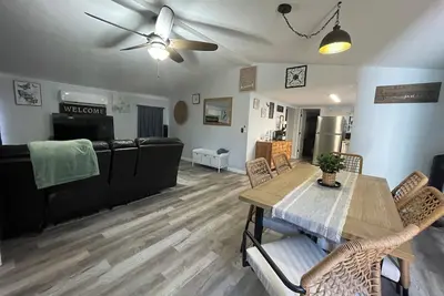 Image de Newly Remodeled Home Away From Home