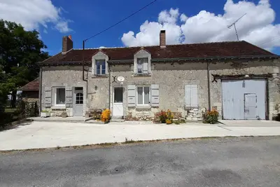 Image de Maison de campagne avec grand jardin clôturé sur terrasse et chenil à dispo