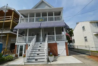 Image de Perfect Vacation Getaway 2 Blocks from the Beach!