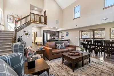Image de Labor Day Open-Peaceful Water View-Cozy Cabin-Free Daily Tickets-Near Table Rock-Pvt Hot Tub