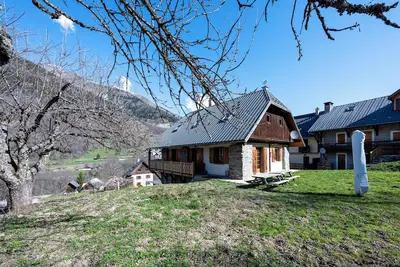 Image de Chalet \"Savoiage\" avec vue sur les montagnes, terrasse privée et Wi-Fi