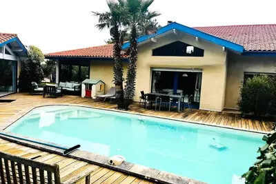 Image de Schöne Villa mit Pool für 7 Personen am Fuß der Dünen