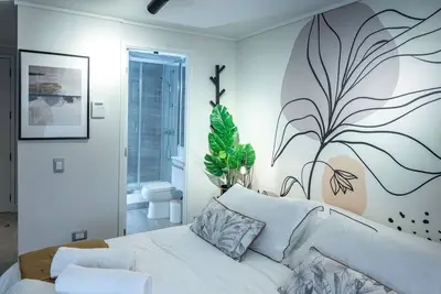 Image de Apartment walking distance to subway station and touristic neighborhoods