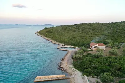Image de Maison de pêcheur près de la mer Baie Žižanj, Pasman (K-23925)