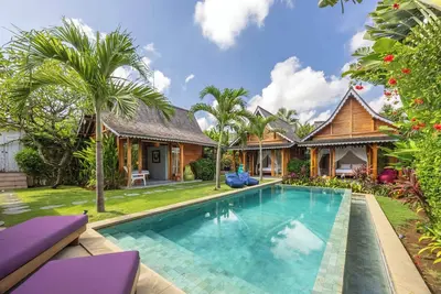 Image de Cozy Tropical 3br With Free Breakfast 12 min to Seminyak Beach